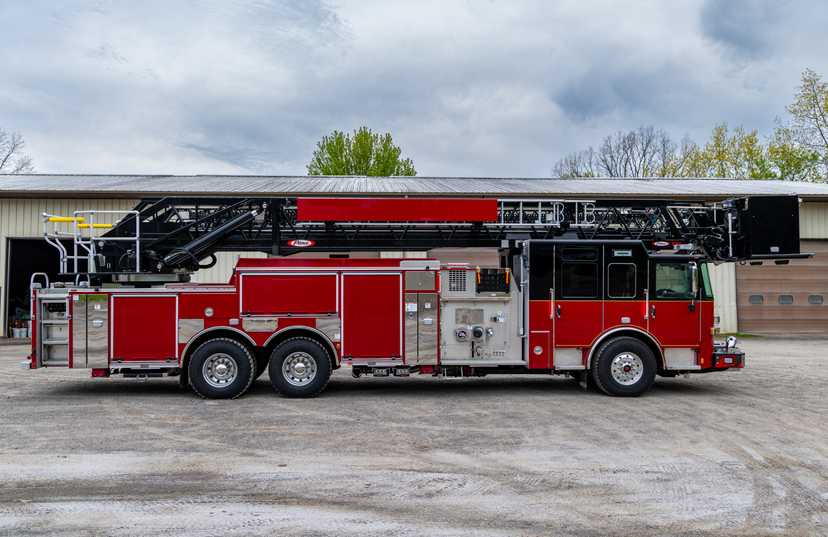 2025 Pierce Enforcer 100' Quint — photo 8