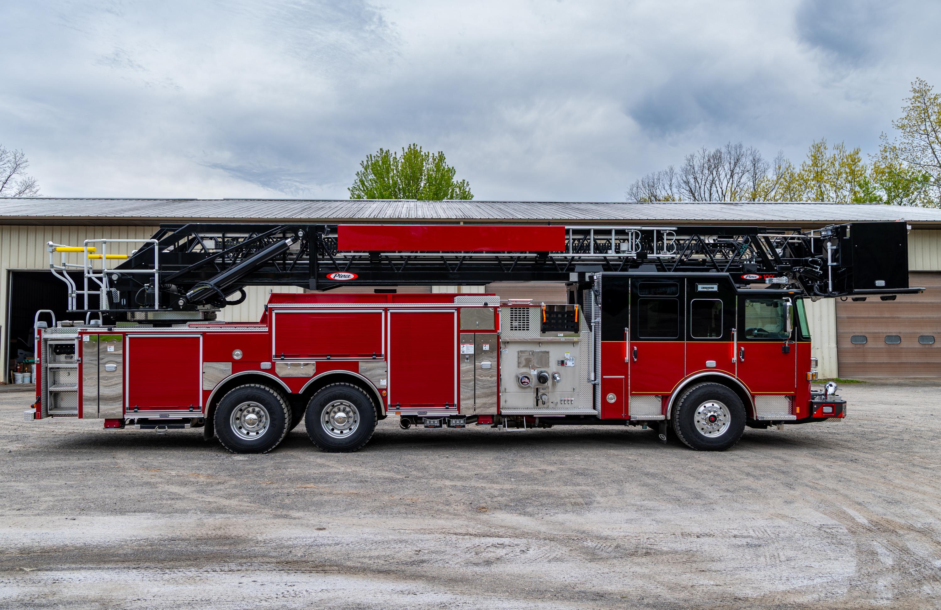 2025 Pierce Enforcer 100' Quint - image 8