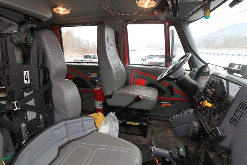 2005 E-One International Heavy Rescue — photo 8