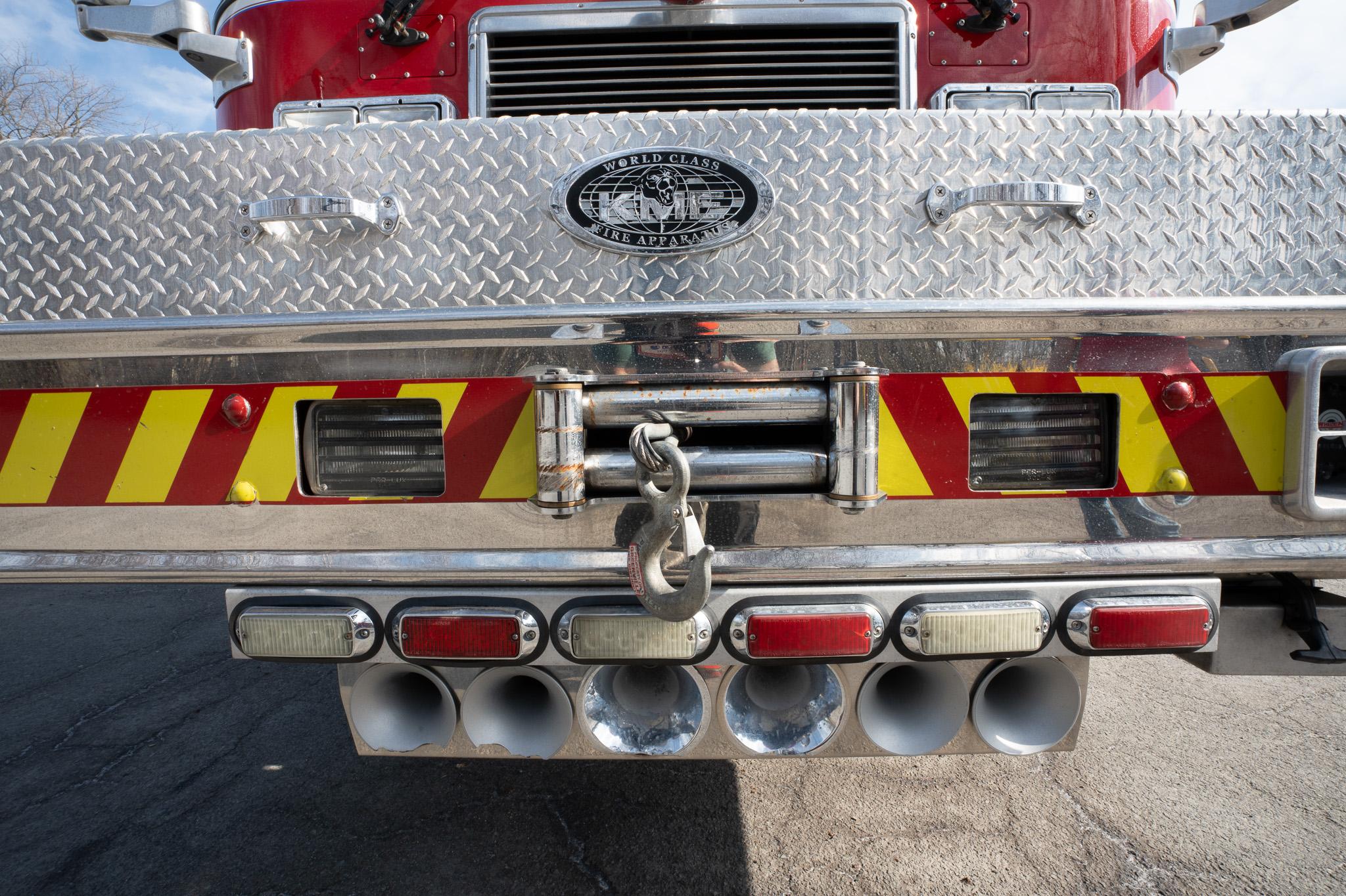 2009 KME Predator 4x4 Heavy Rescue - image 103