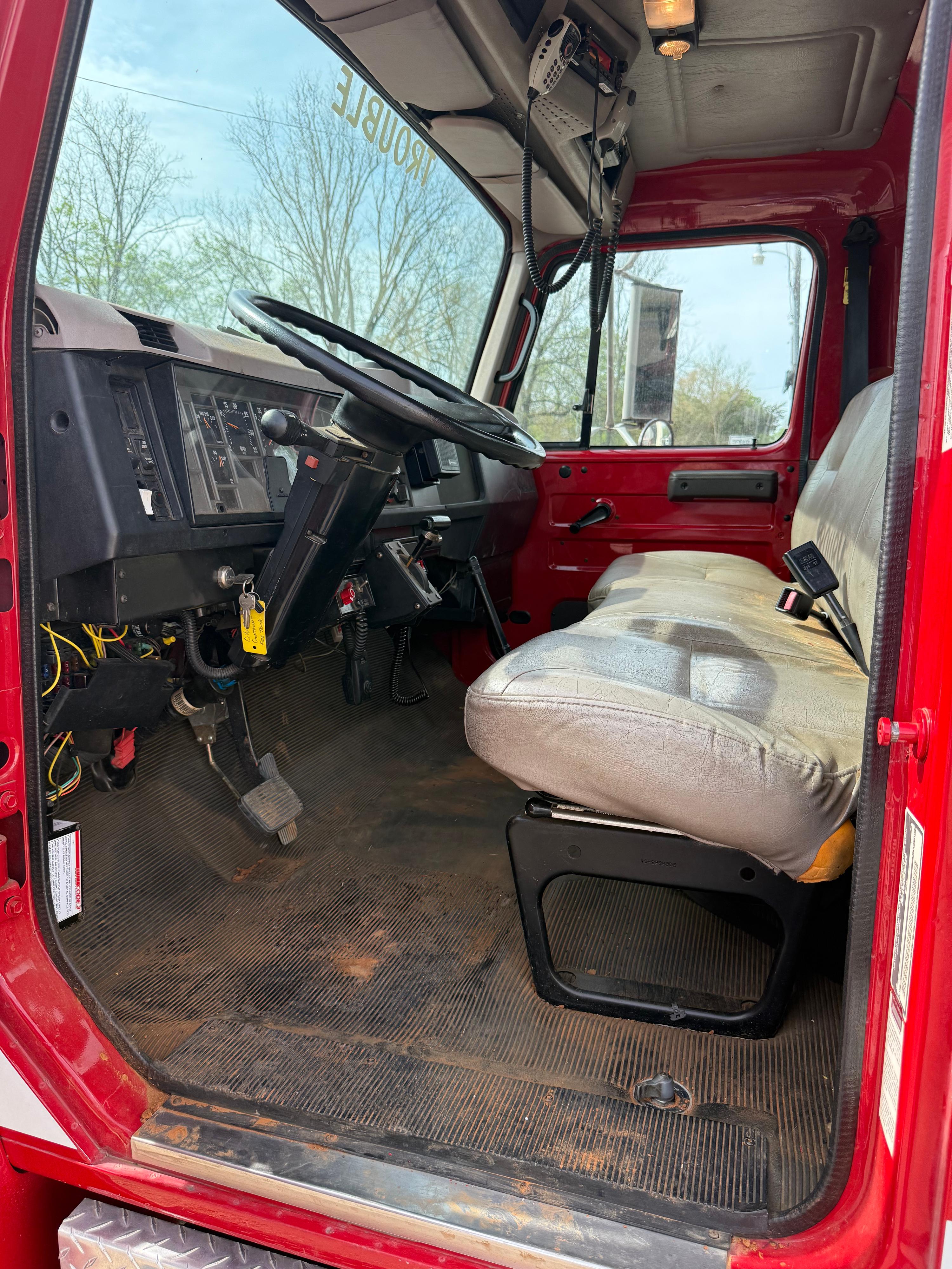 1998 International 4700 Brush Truck - image 9