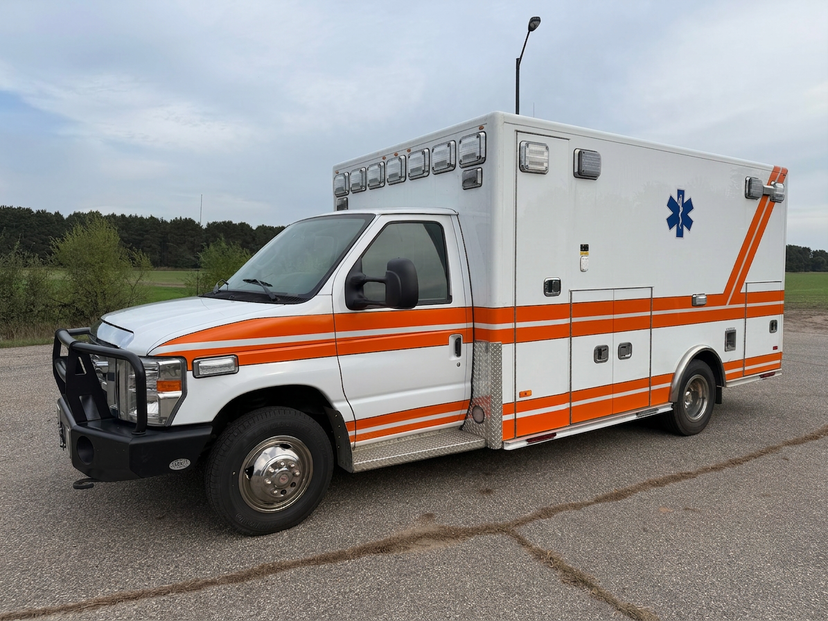 2021 PL-Custom Ford Type I Ambulance — photo 6
