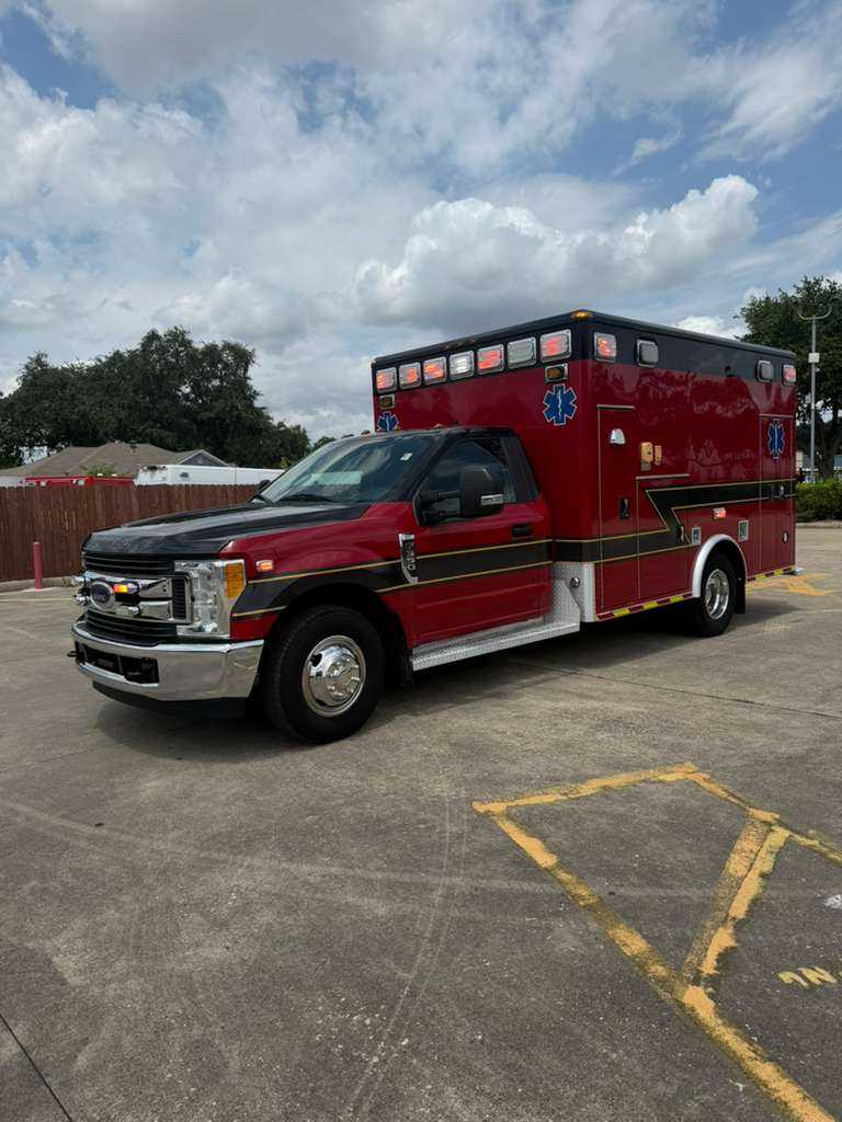 2017 Ford Ambulance