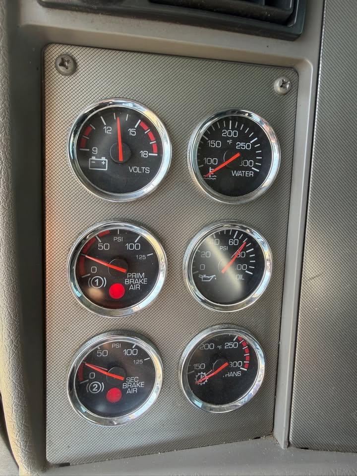 2015 Kenworth Loadmaster Rear Loader - image 15