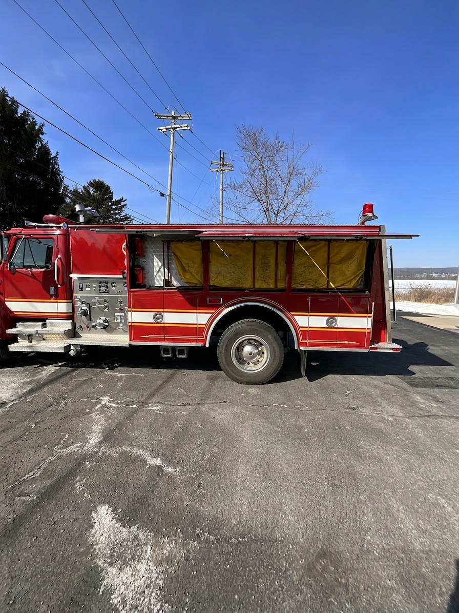 1996 New Lexington International Tanker - image 2