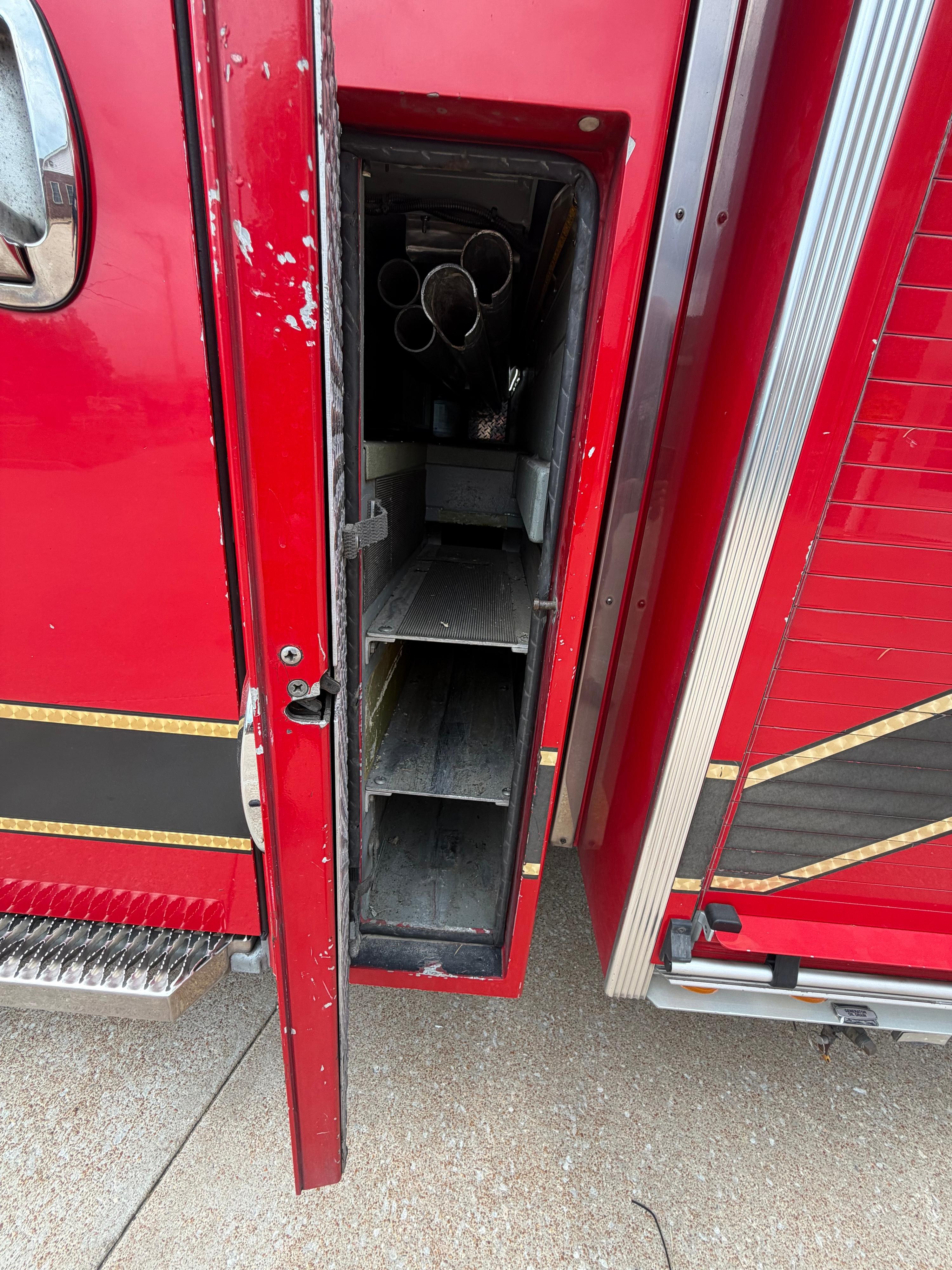 2014 Rosenbauer Pumper - image 35