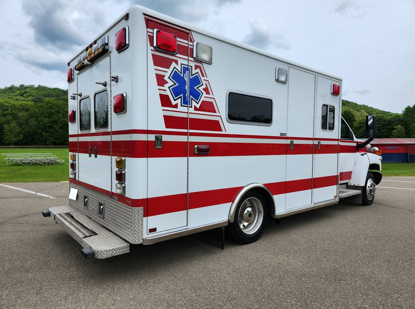 2006 Horton Chevrolet Type I Ambulance — photo 8