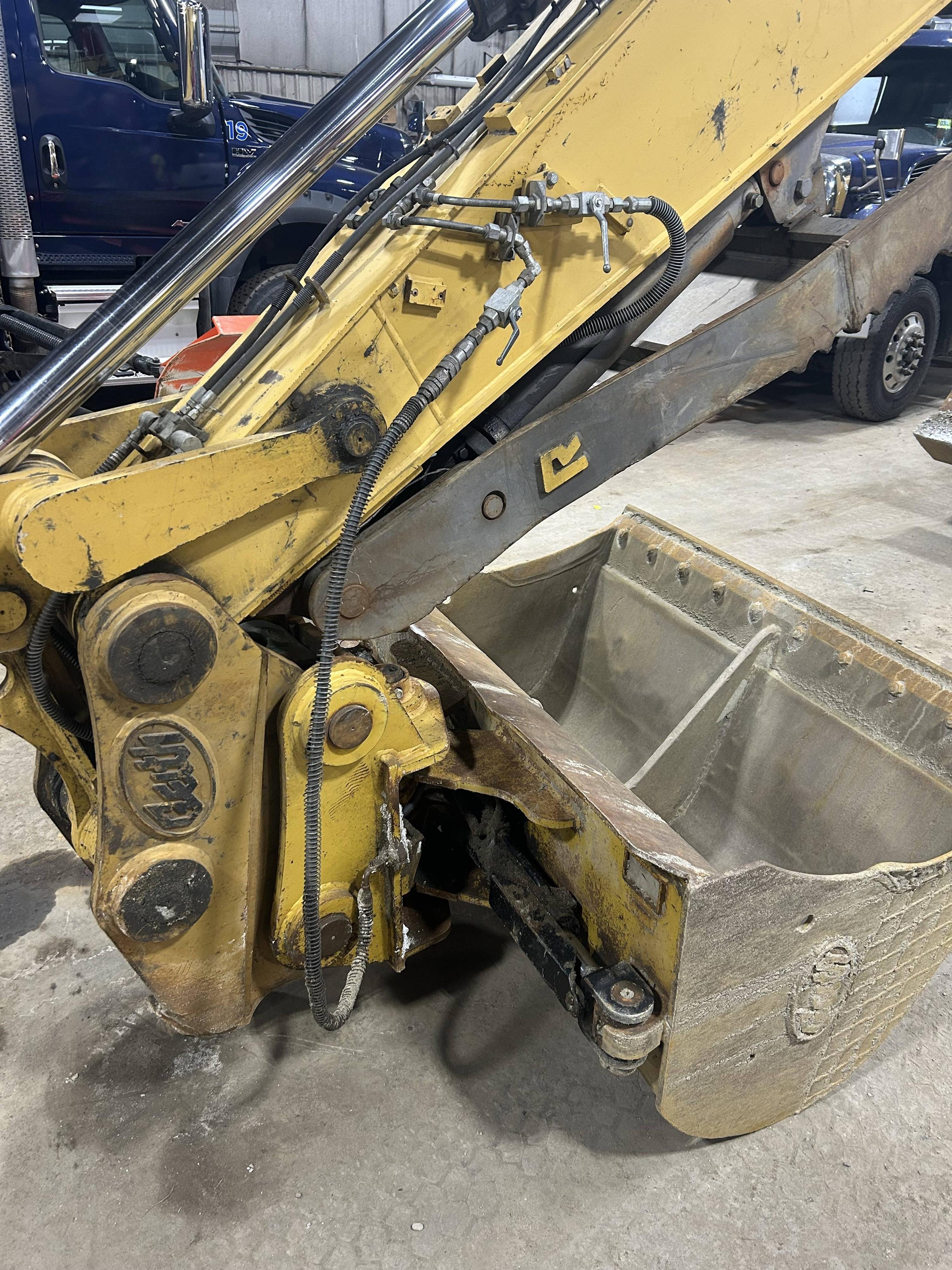 2010 Caterpillar M318D Excavator - image 18