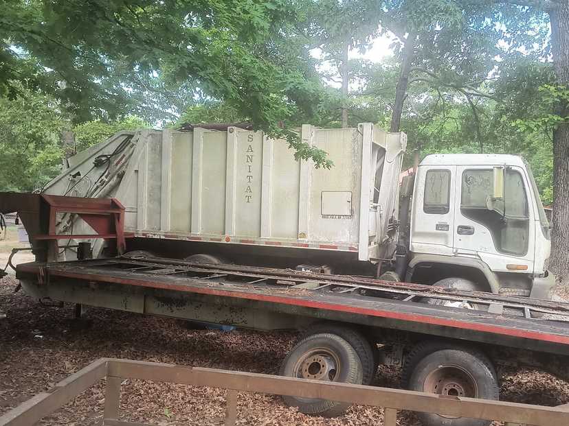 2000 GMC Leach Rear Loader — photo 4