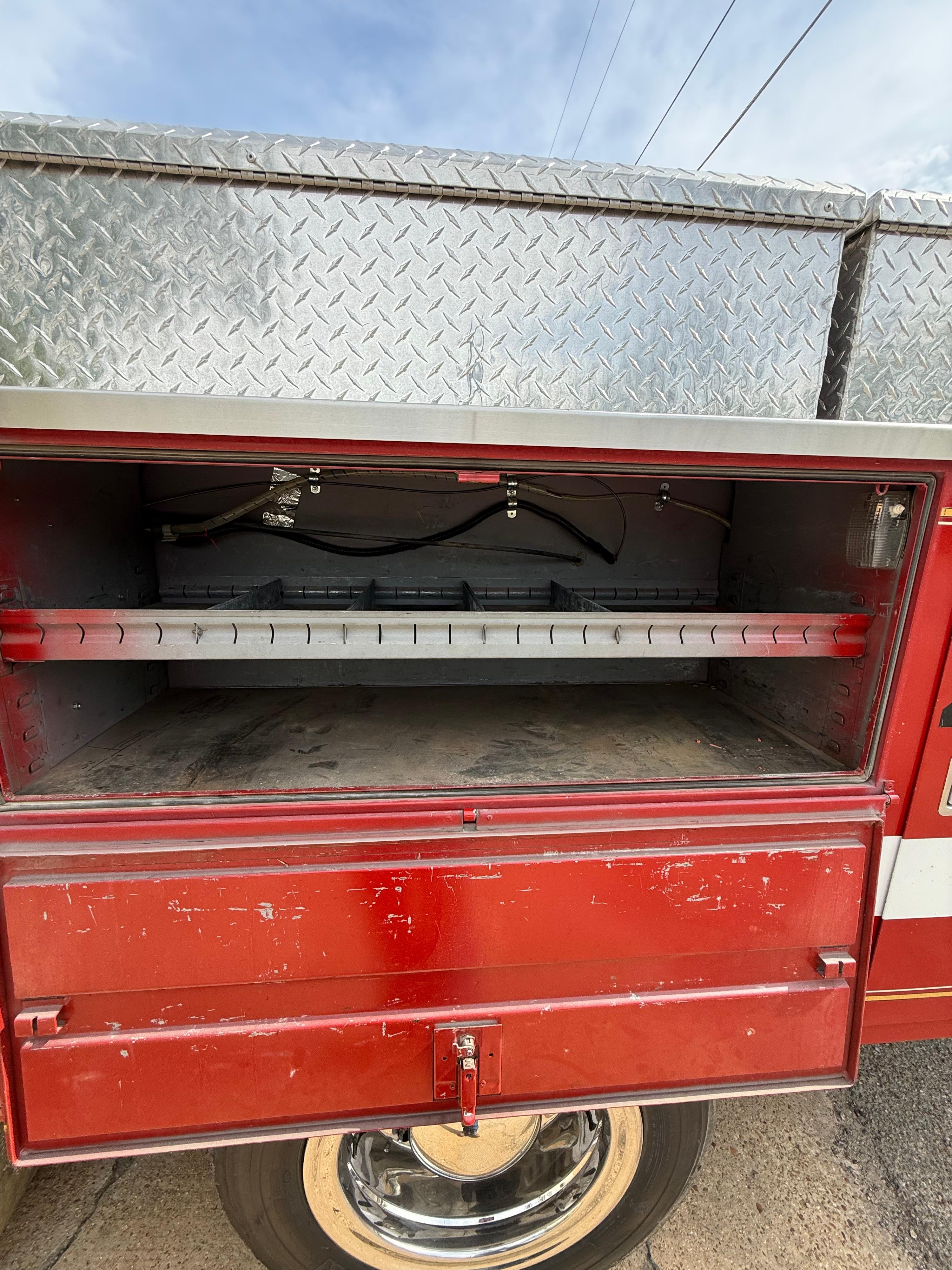 1998 International 4700 Brush Truck - image 18