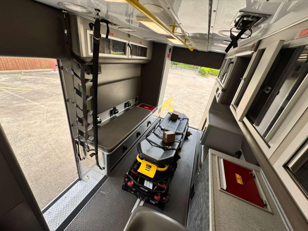 2020 Ford Type I Ambulance - image 29