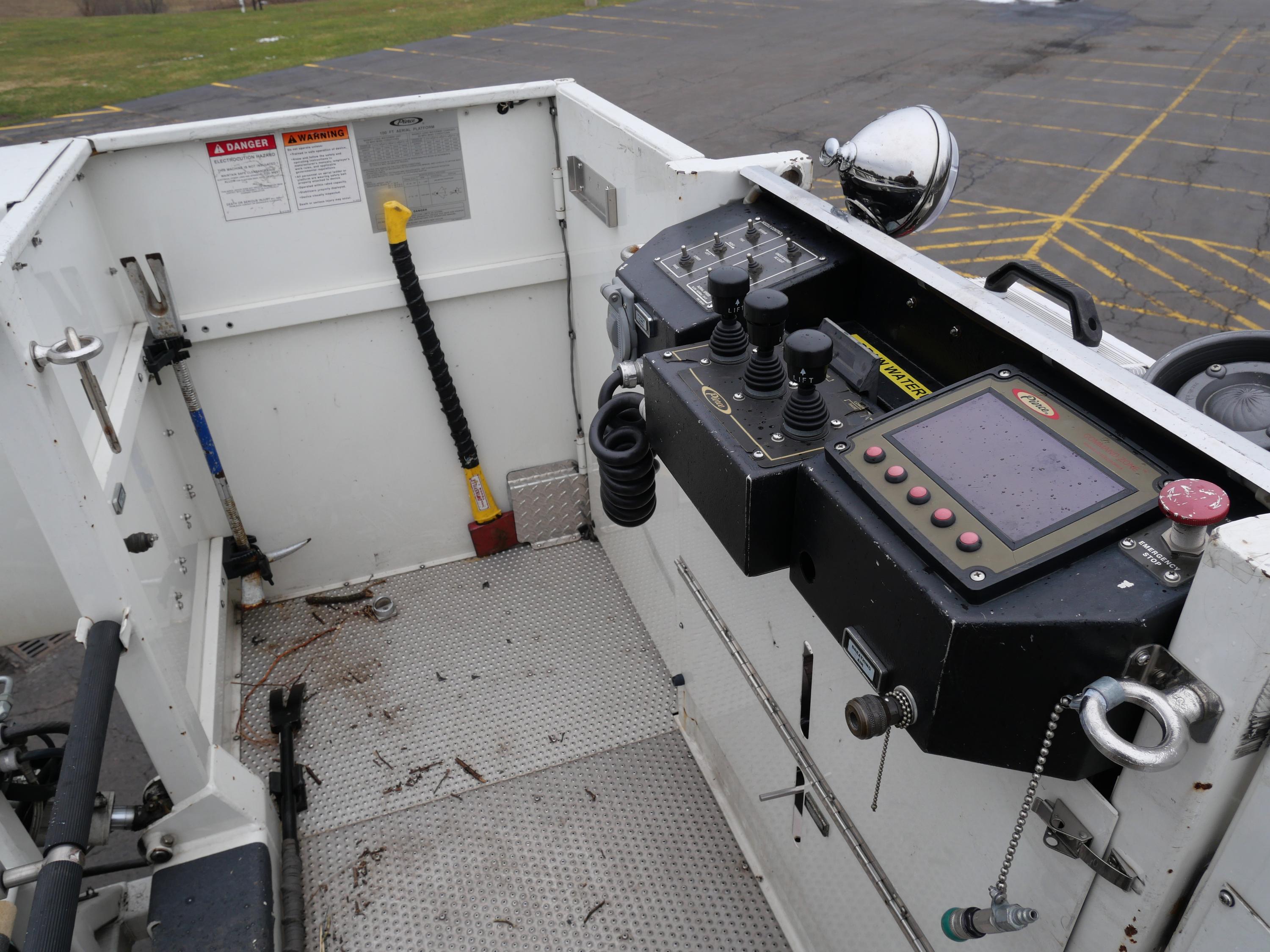 2008 Pierce Arrow XT 100' Quint - image 30