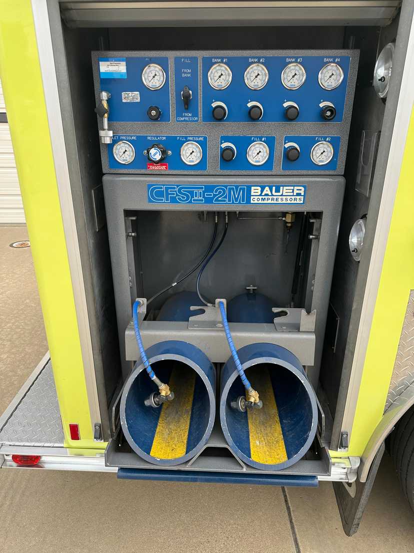 1995 E-One International Light Rescue — photo 6