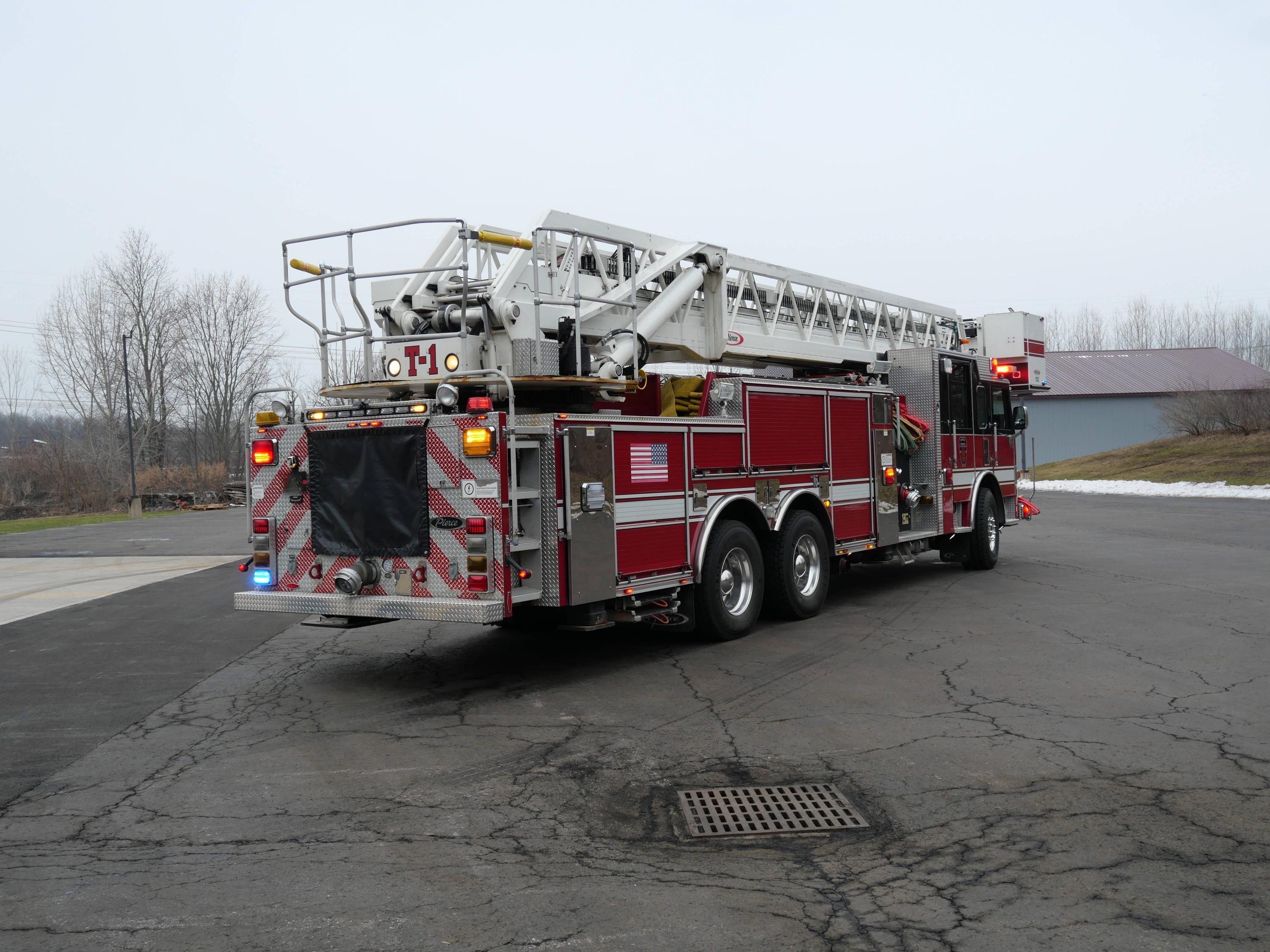 2008 Pierce Arrow XT 100' Quint - image 10