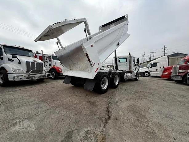 2018 Peterbilt 579 Super 10 Dump Truck - image 13