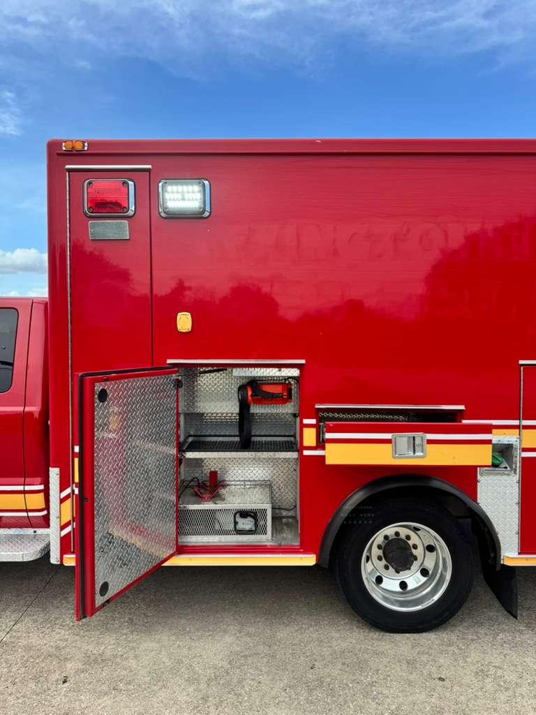 2014 REV Ford 4x4 Type I Ambulance - image 23