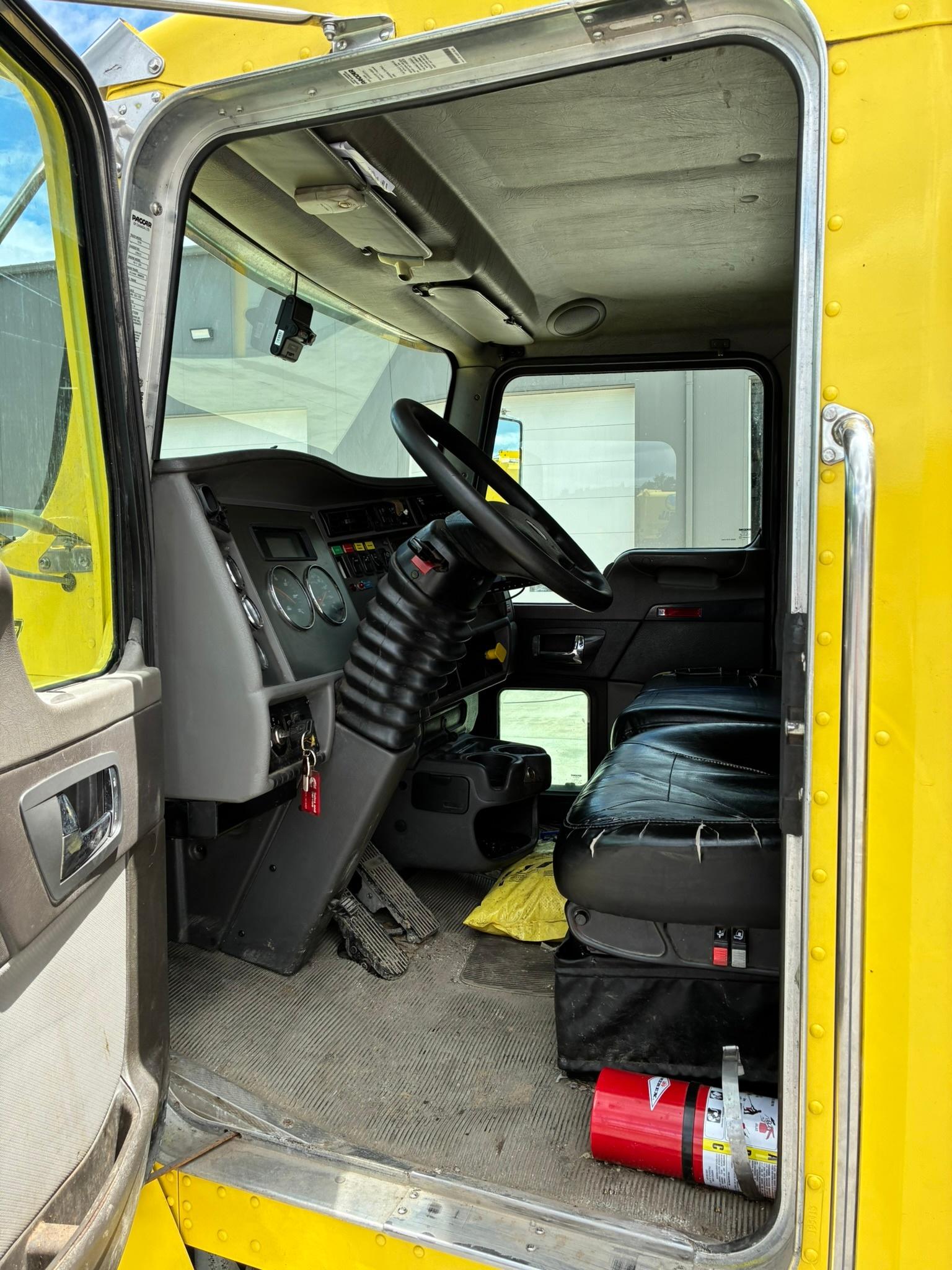 2018 Kenworth Pak-Mor Rear Loader - image 13