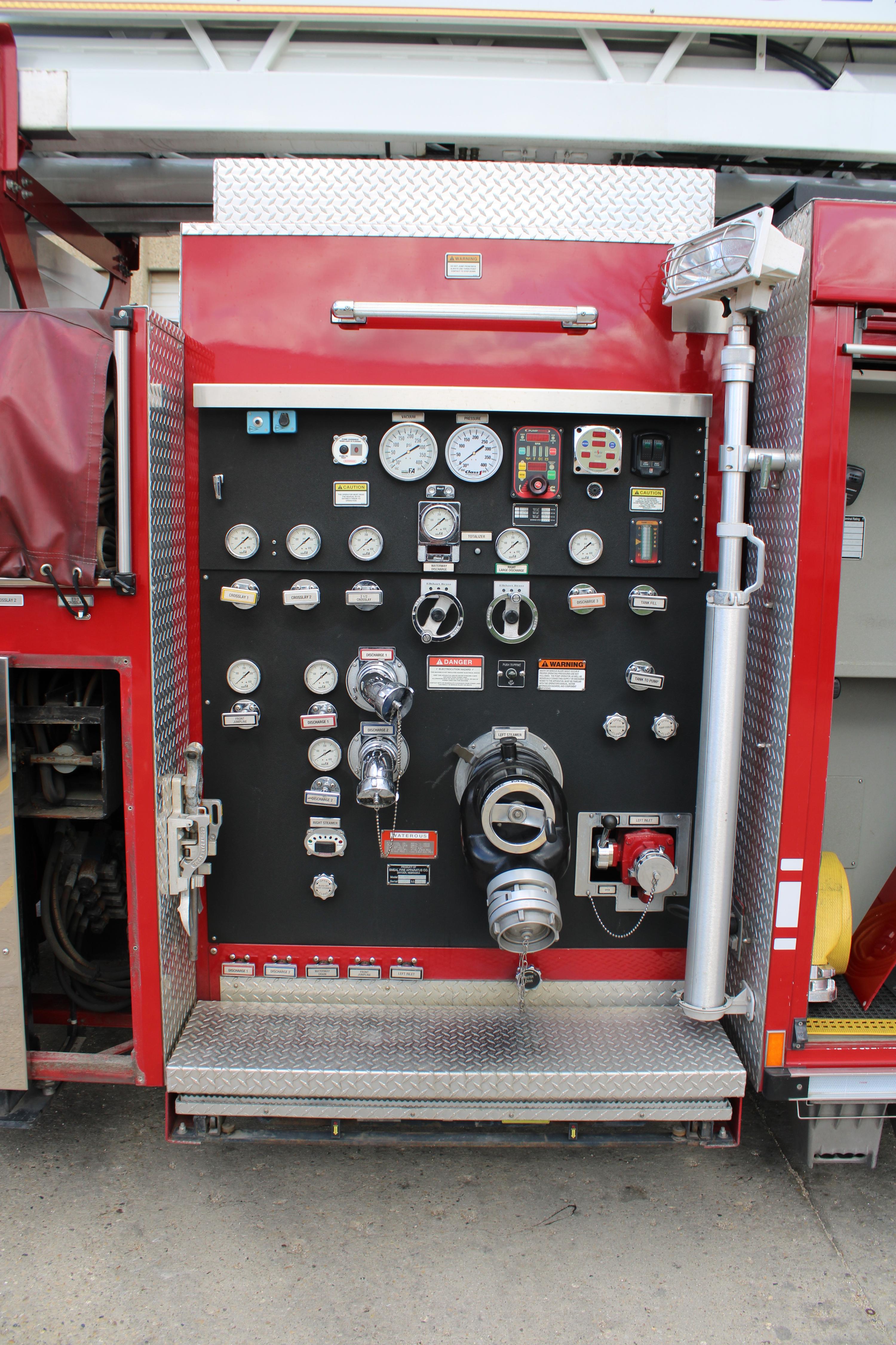 2013 Spartan Sirius MFD 105' Quint - image 22