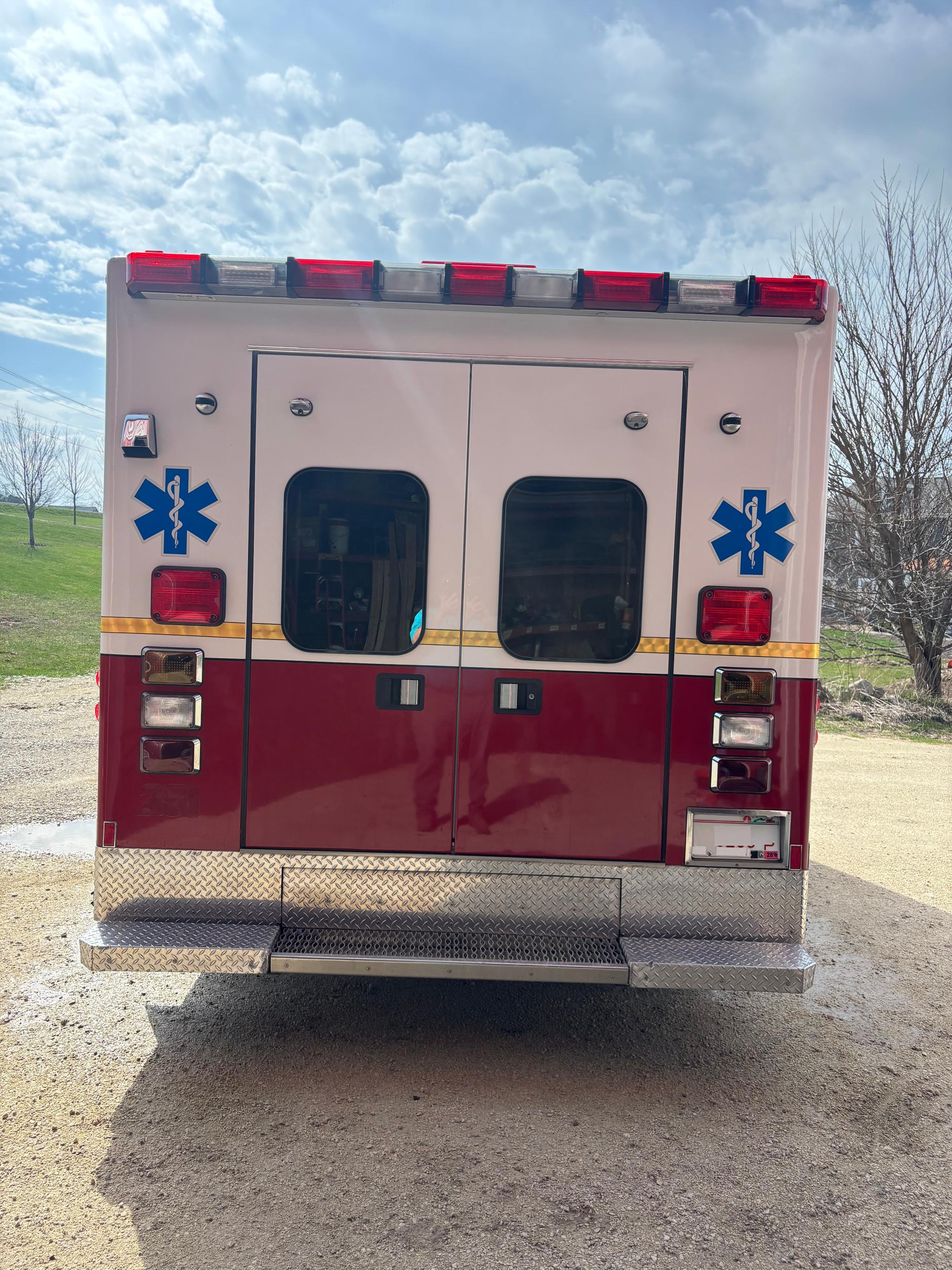 2006 Road Rescue Ford Type III Ambulance - image 5