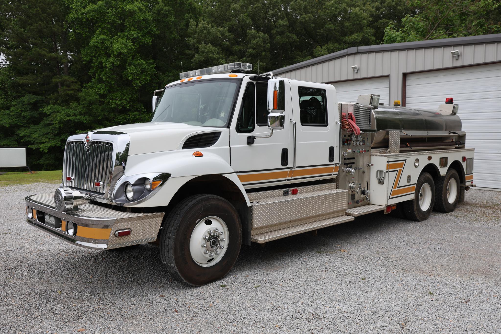 2008 KME International Tanker - image 1