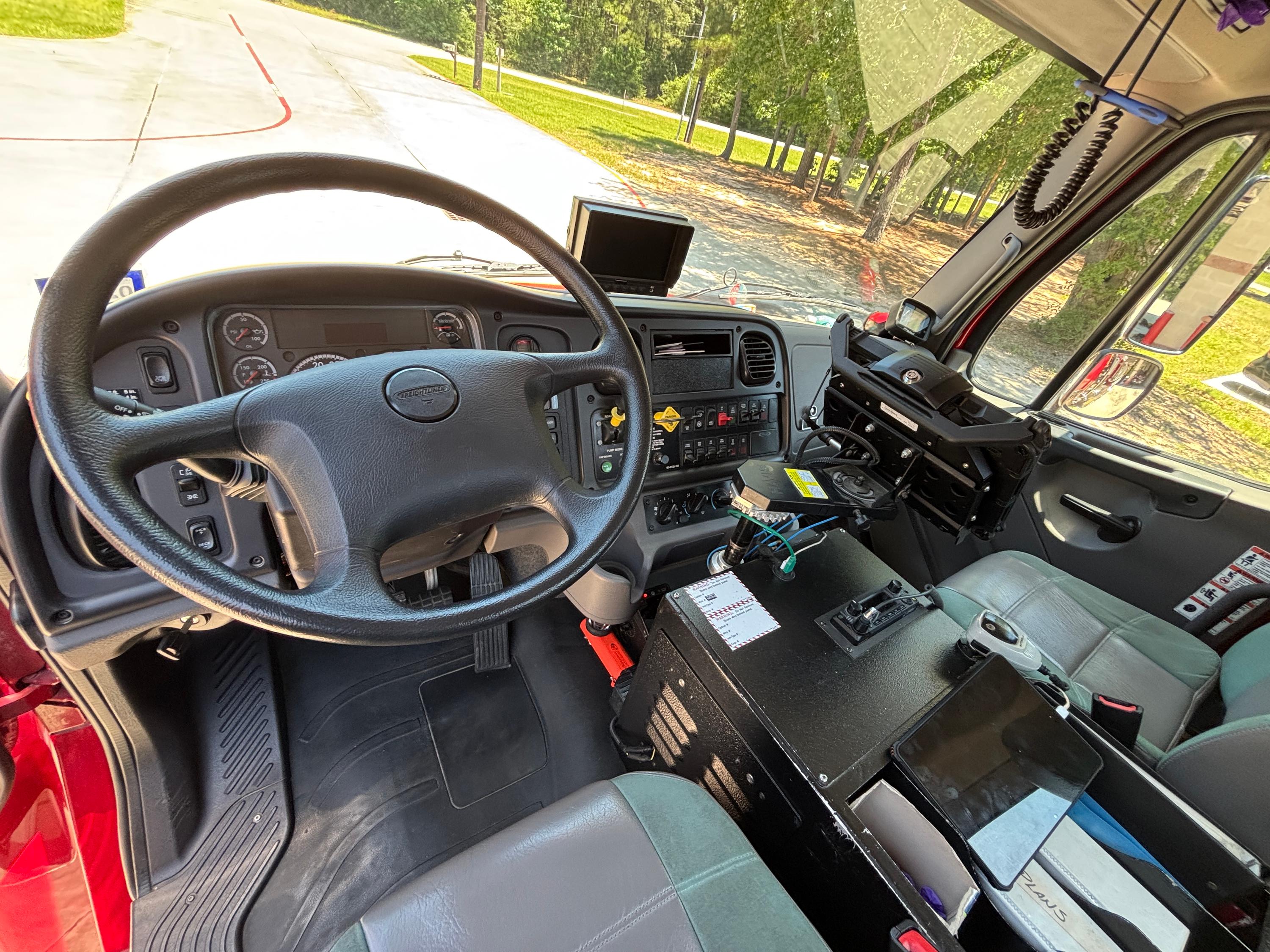2020 Pierce Freightliner Pumper - image 8
