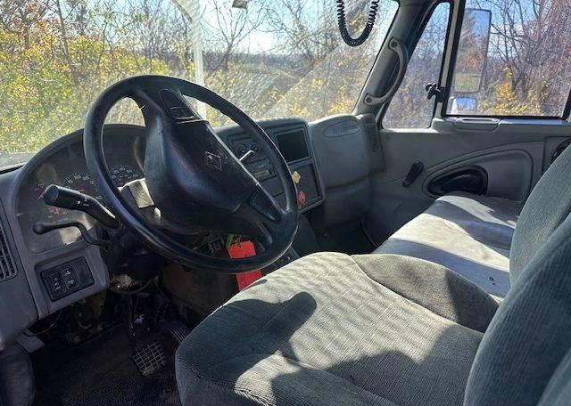 2006 International 4300 Bucket Truck w/Altec AM55 Boom - image 14