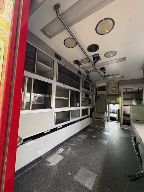 2011 Ford 4x4 Type I Ambulance - image 6