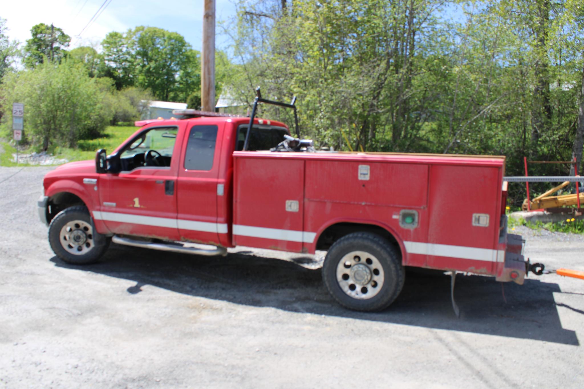 2004 Ford Brush Truck - image 1