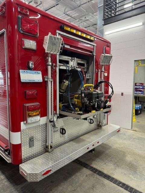 2009 Pierce GMC 4x4 Heavy Rescue - image 5