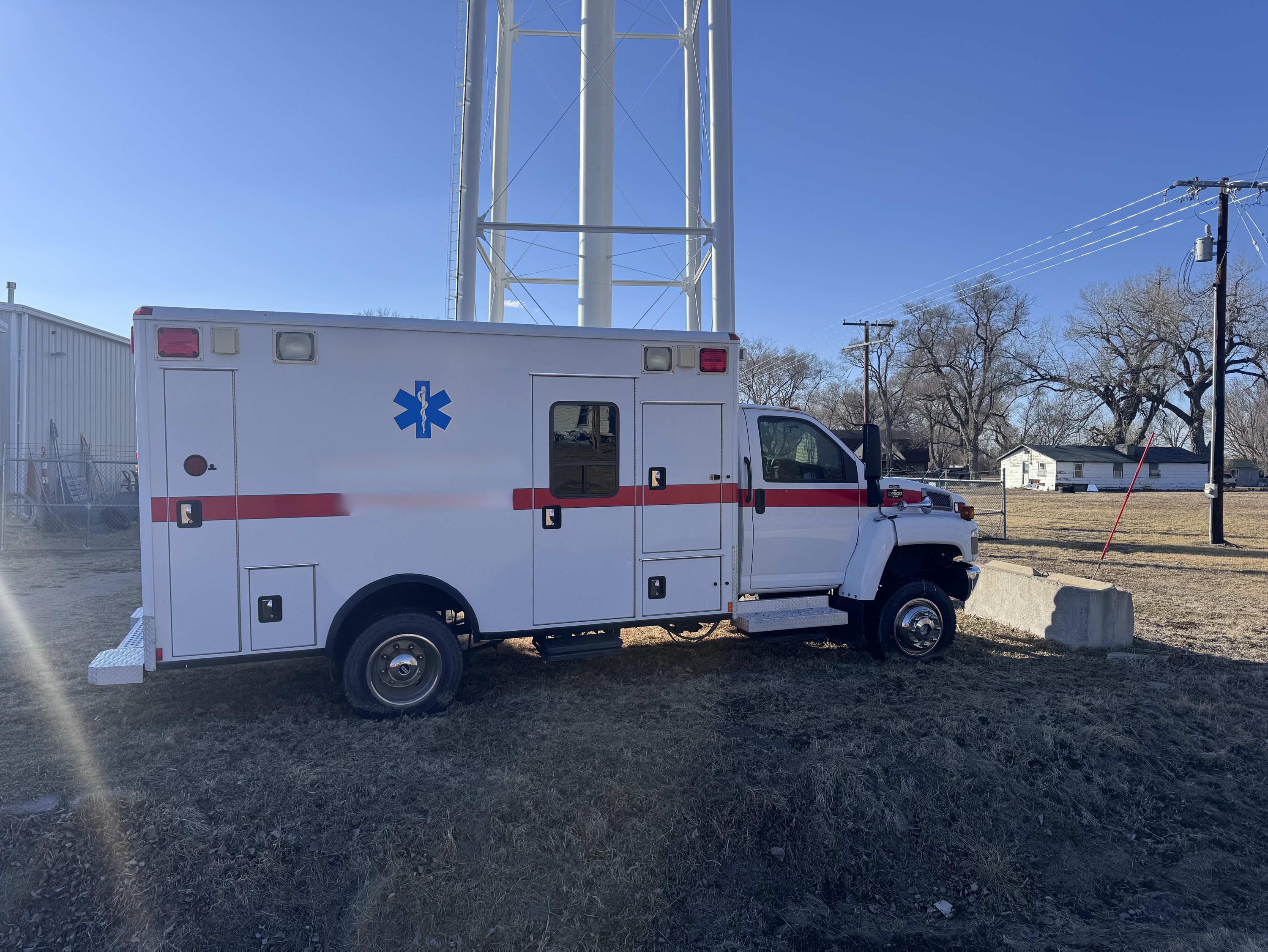 2008 Chevrolet 2008 Wheeled Coach Type I Ambulance - image 2
