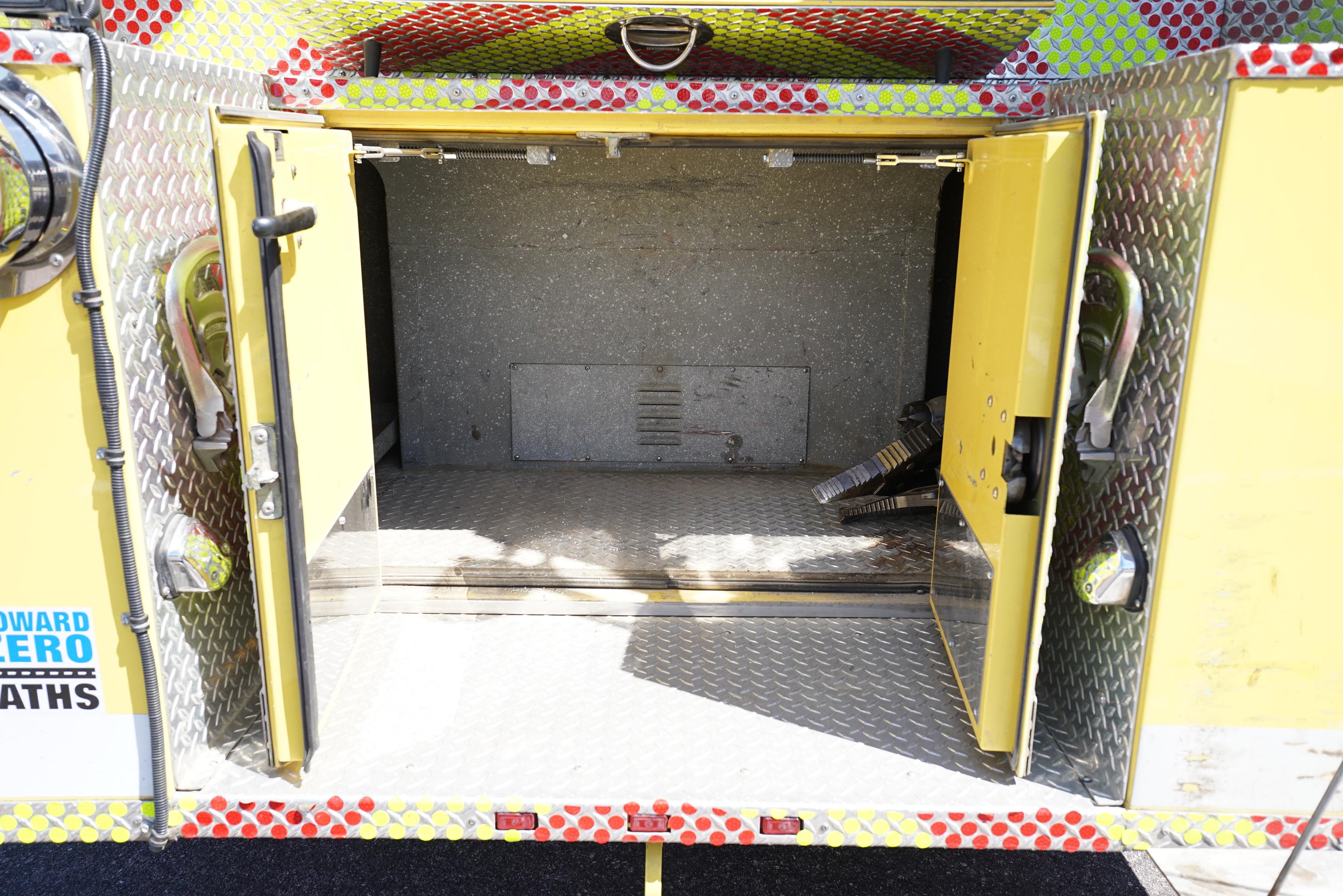 1995 Pierce Saber Pumper - image 81