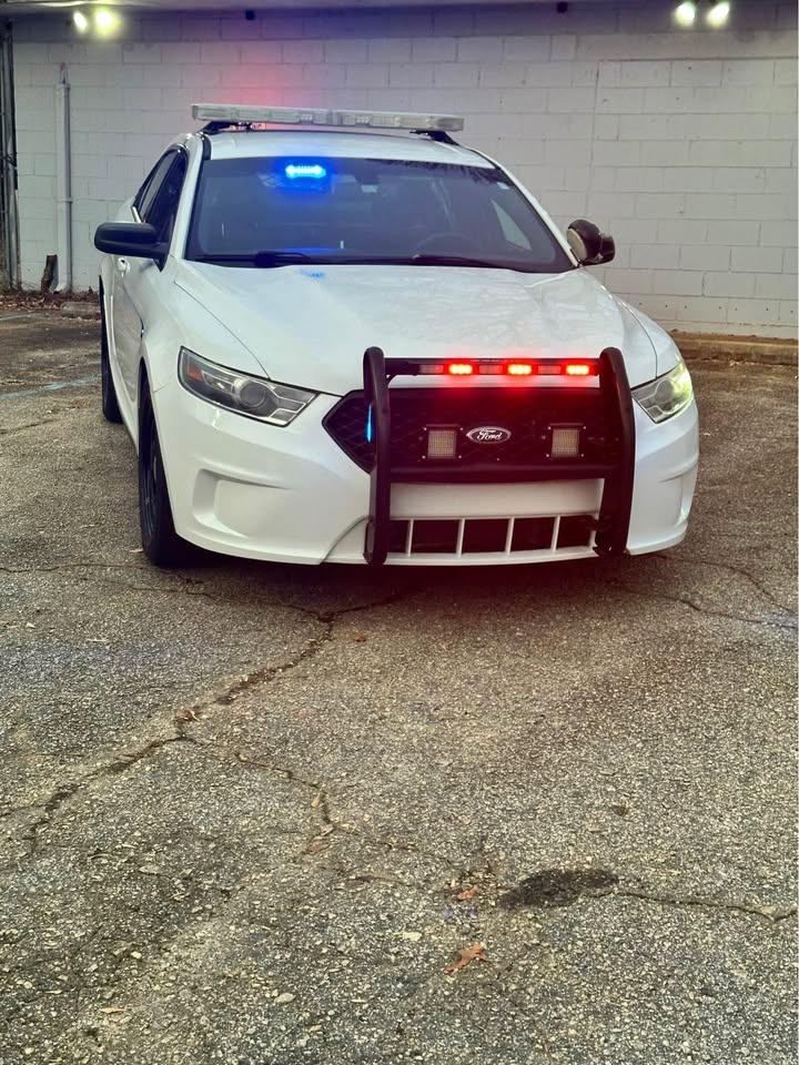 2017 Ford Taurus Police Interceptor - image 6