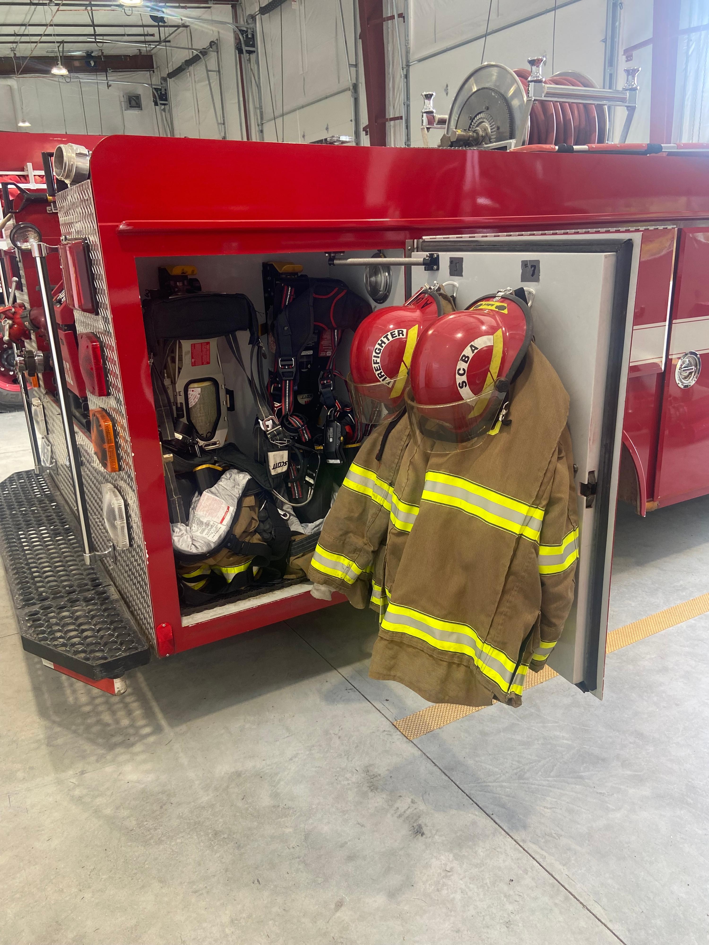 2000 GMC 4x4 Mini Pumper - image 11