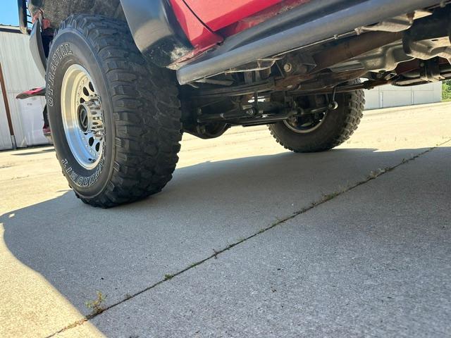 2001 Ford F350 XL Super Duty 4x4 Brush Truck - image 21