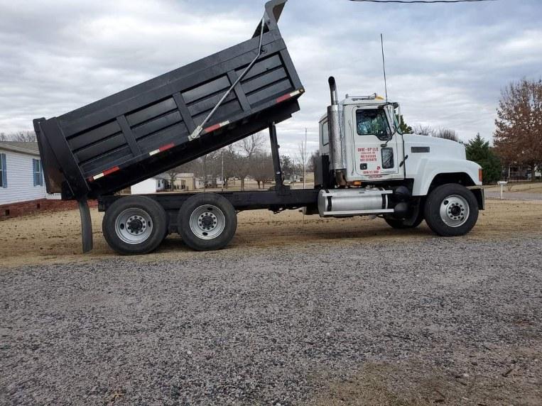 2005 Mack CHN613 Dump Truck - image 4