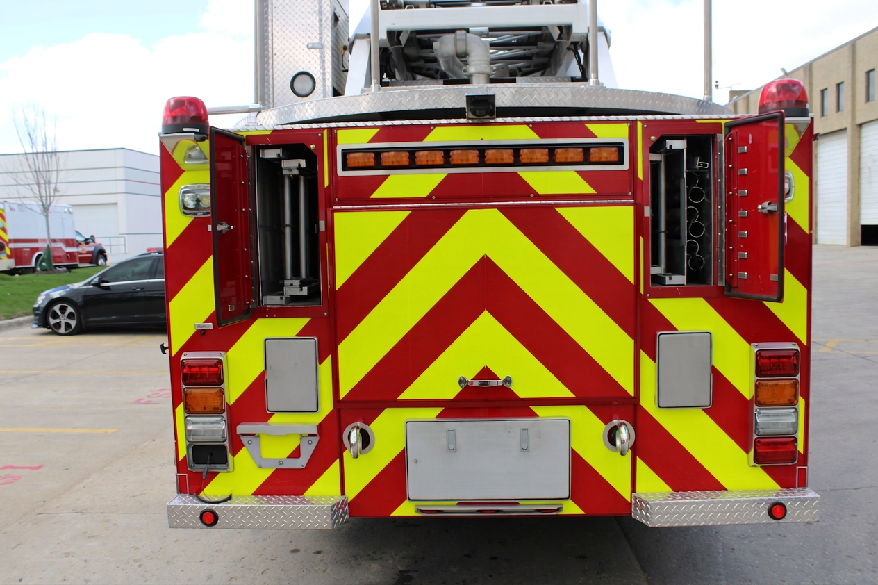 2013 Spartan Sirius MFD 105' Quint - image 17