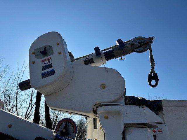 2019 Ram 5500 4x4 Bucket Truck w/ Altec AT41M Boom (46 ft) - image 10