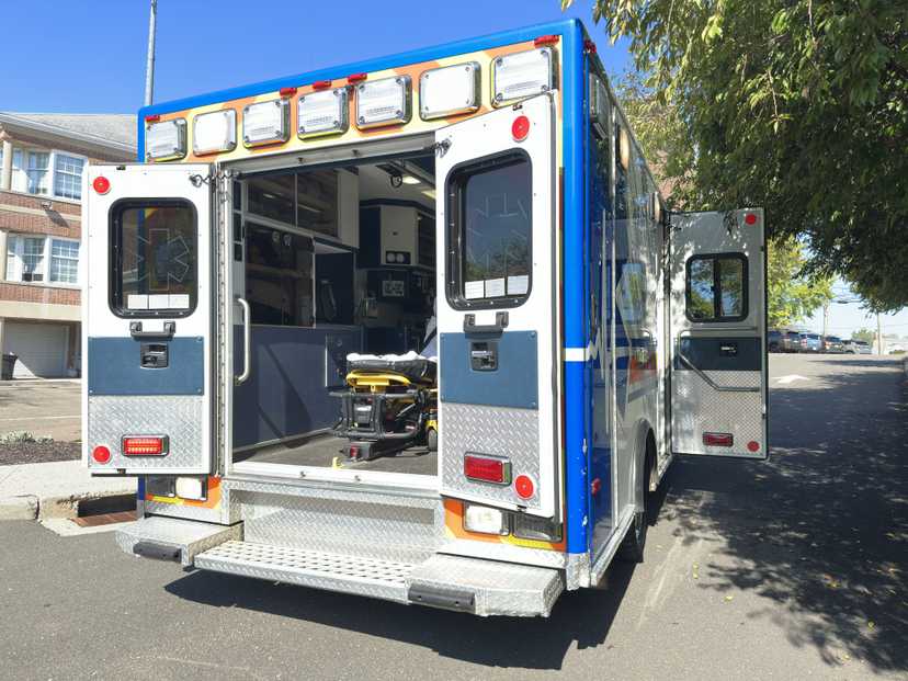 2015 PL-Custom Chevrolet Type III Ambulance — photo 5