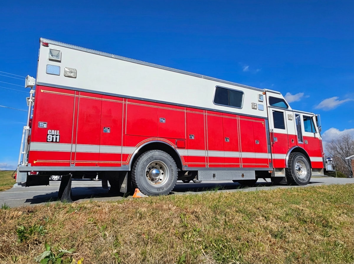 1989 Saulsbury Heavy Rescue - image 6