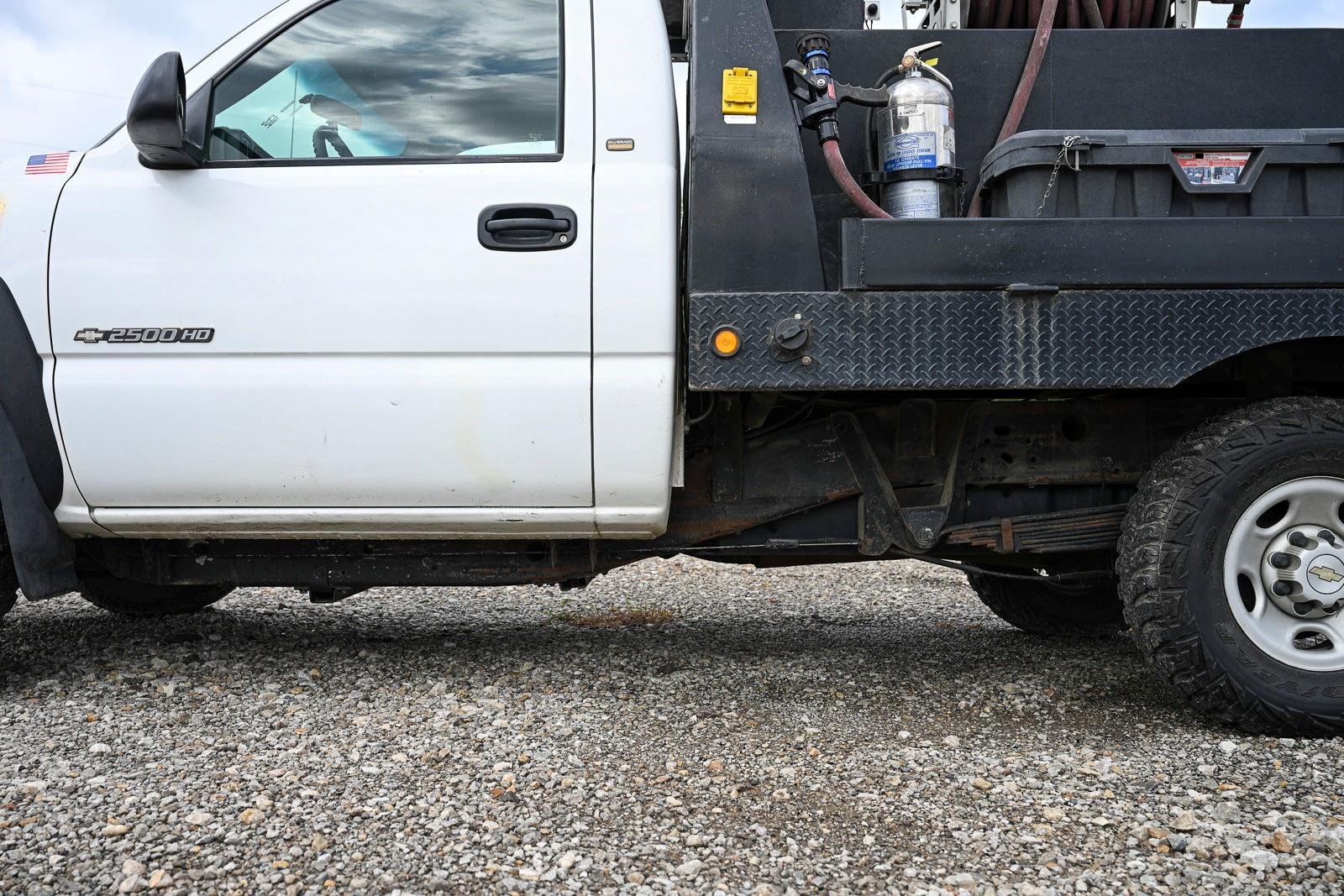 2001 Chevrolet 2500HD 4x4 Brush Truck - image 11