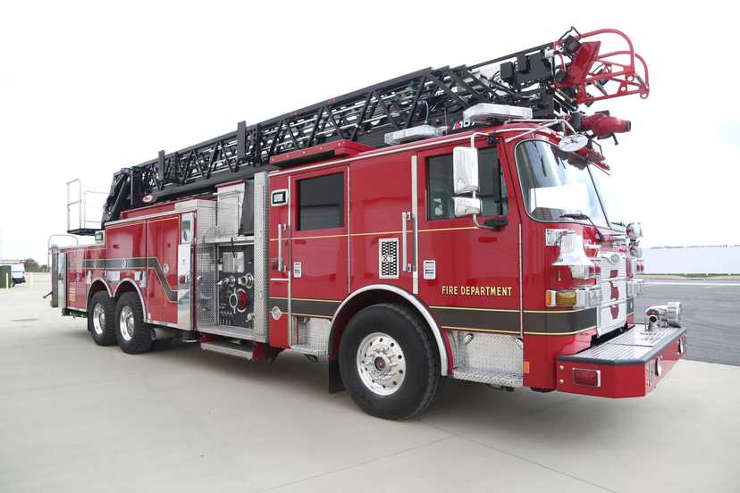 2020 Pierce Arrow XT 107' Quint — photo 6