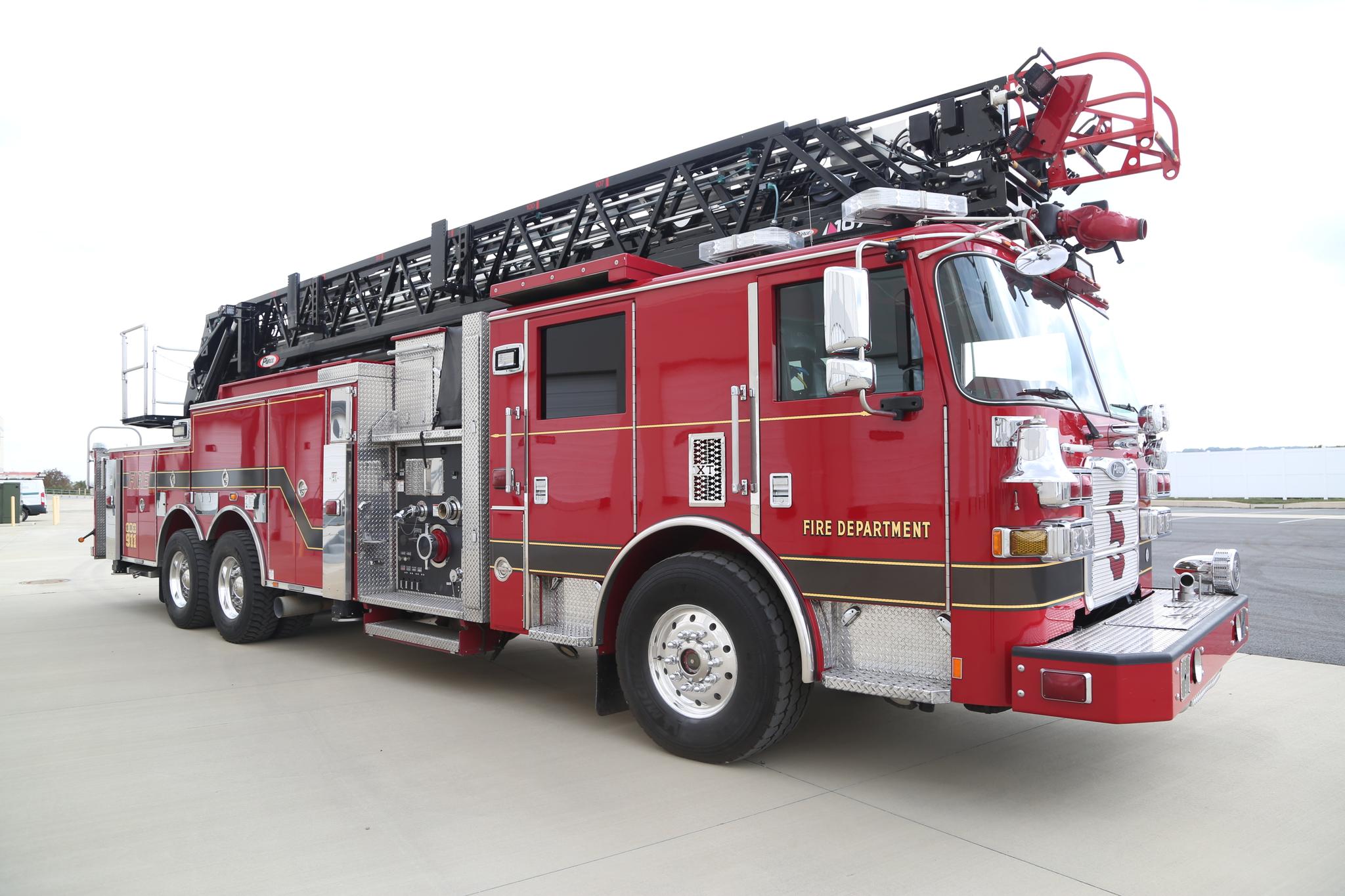 2020 Pierce Arrow XT 107' Quint - image 3