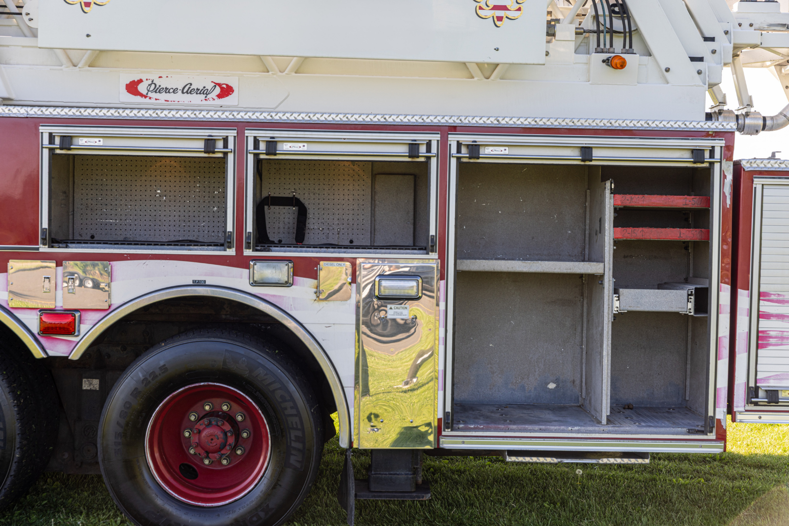 2003 Pierce TL100 100' Quint - image 24