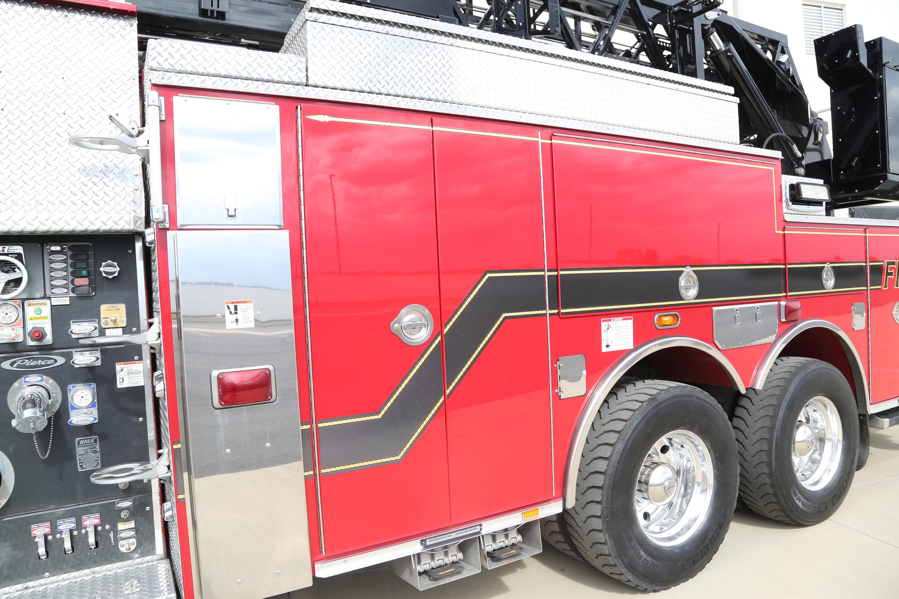 2020 Pierce Arrow XT 107' Quint - image 16