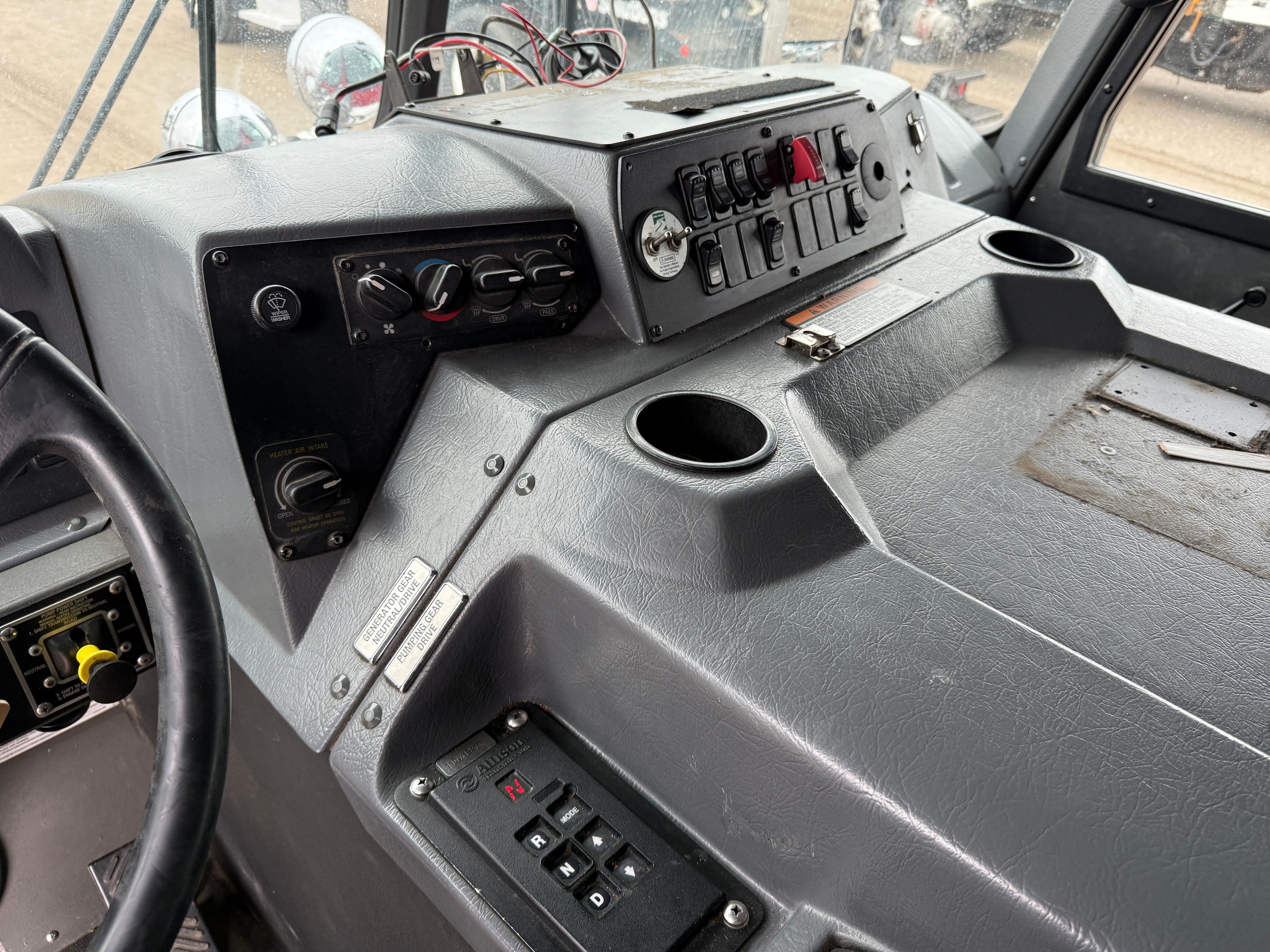 2005 E-One Pumper - image 20
