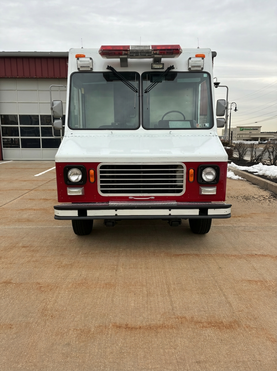 1989 Ford Utilimaster Light Rescue - image 1