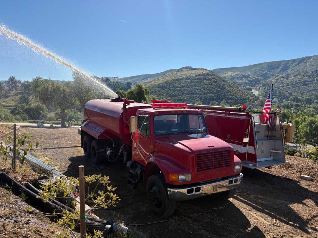 1991 International 6x6 - 4900 4x4 Pumper Tanker
