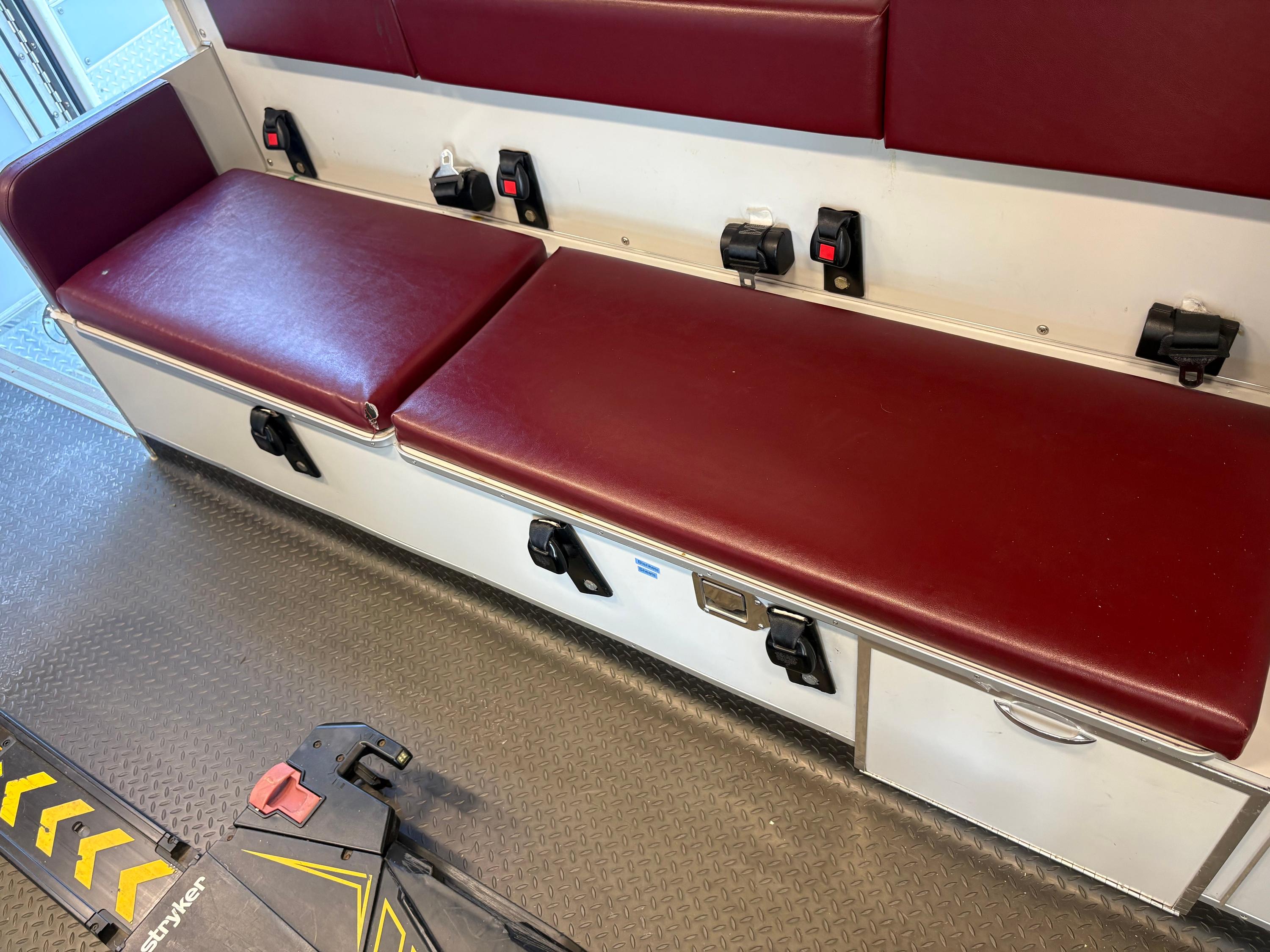 2016 LifeLine Dodge 4x4 Type I Ambulance - image 8