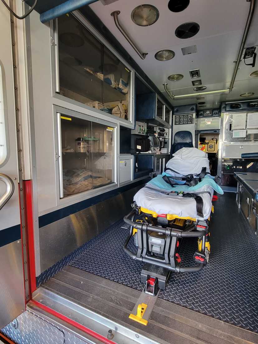 2015 Horton Chevrolet Type III Ambulance — photo 5