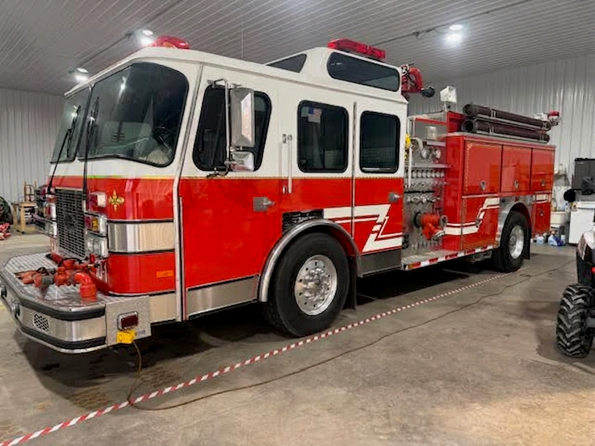 1994 E-One Cyclone TC Pumper Tanker - image 4